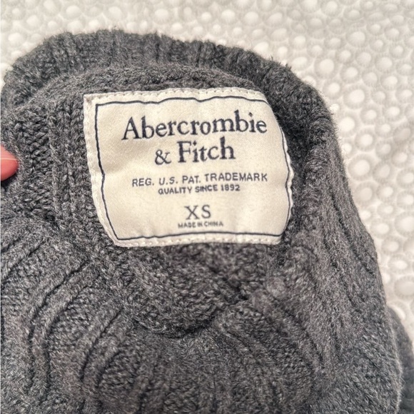 Abercrombie and Fitch Sweater - Dark Grey - XS - Picture 3 of 3